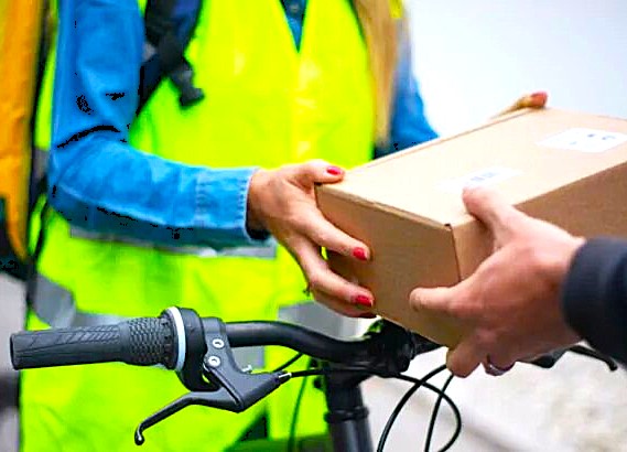 ccu_federacion's tweet photo. Chile. Por fin se funda primer sindicato de trabajadores de plataformas digitales: La lucha contra la informalidad laboral https://t.co/MusIlcLstT https://t.co/Dzi0I9FDNj