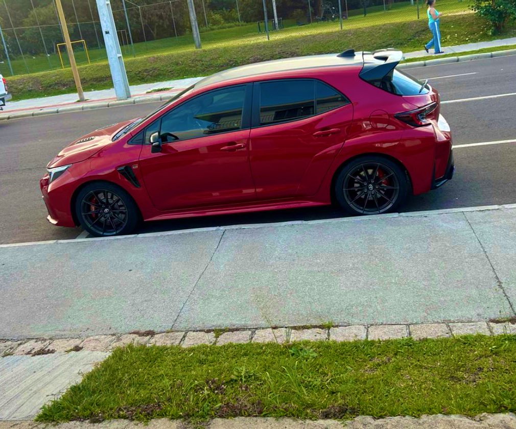 O Estagiário tweet media