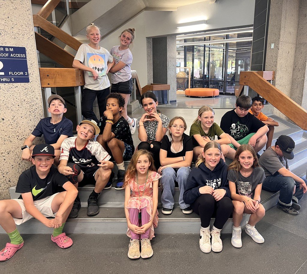 StDavidTigers's tweet image. Our 5th grade Tigers had an amazing trip to the Flandreau Planetarium in Tucson! 🌌🐠 From space to underwater exhibits, learning was hands-on and fun. Huge thanks to Mrs. Kartchner &amp;amp; our chaperones for making it possible! #STEM #FieldTripFun #5thGradeTigers