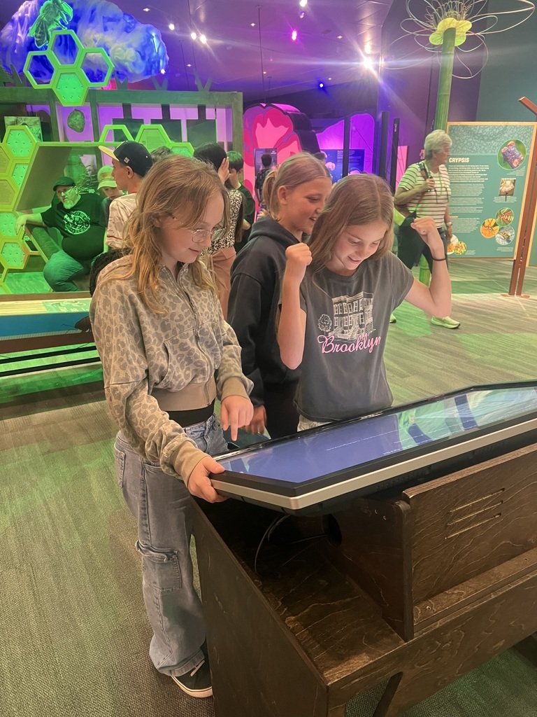 StDavidTigers's tweet image. Our 5th grade Tigers had an amazing trip to the Flandreau Planetarium in Tucson! 🌌🐠 From space to underwater exhibits, learning was hands-on and fun. Huge thanks to Mrs. Kartchner &amp;amp; our chaperones for making it possible! #STEM #FieldTripFun #5thGradeTigers