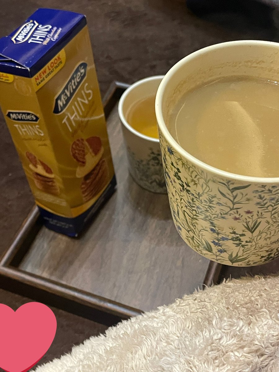 داريــن tweet media