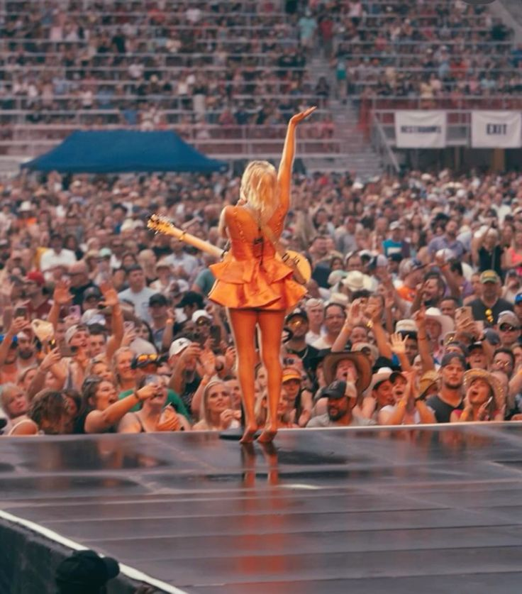 lucy ୨୧⋆｡˚☁️🩷 tweet media