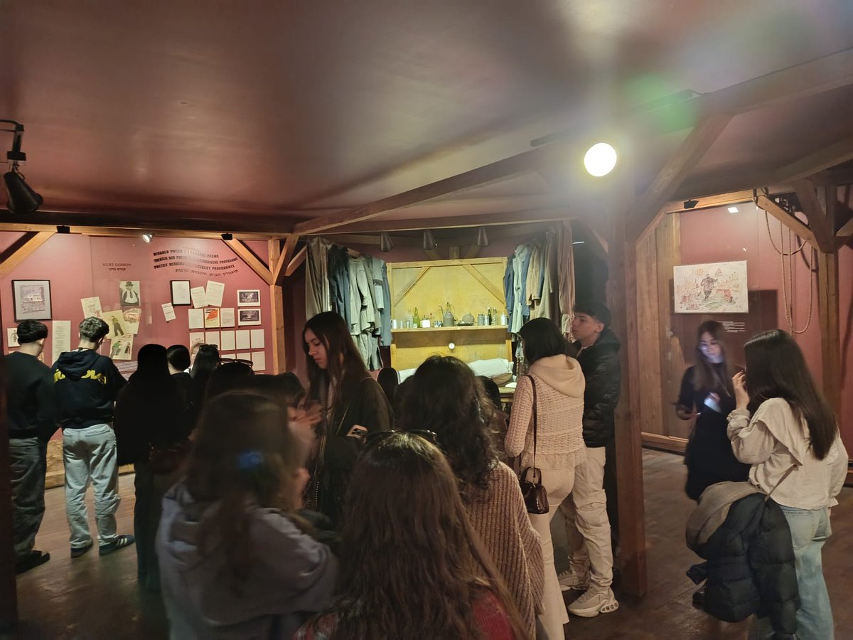 IES Fernando de Rojas tweet media