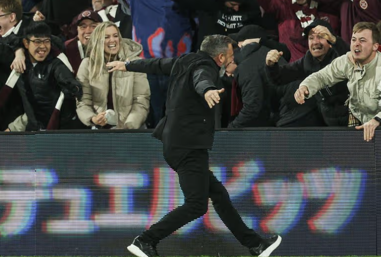 Record_Sport's tweet photo. EXCLUSIVE! SPFL told there's a Hearts post split necessity and it involves Rangers in a final day shootout | @rosspilcher 

https://t.co/4uVBSoLDa4 https://t.co/DmrYi1ZtkO