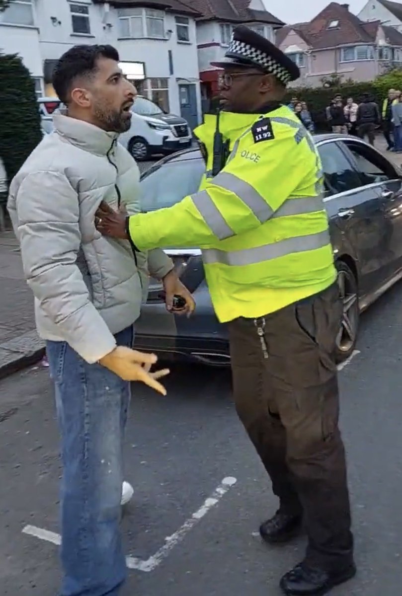 𝕭𝖗𝖎𝖙𝖆𝖓𝖓𝖎𝖆 tweet media