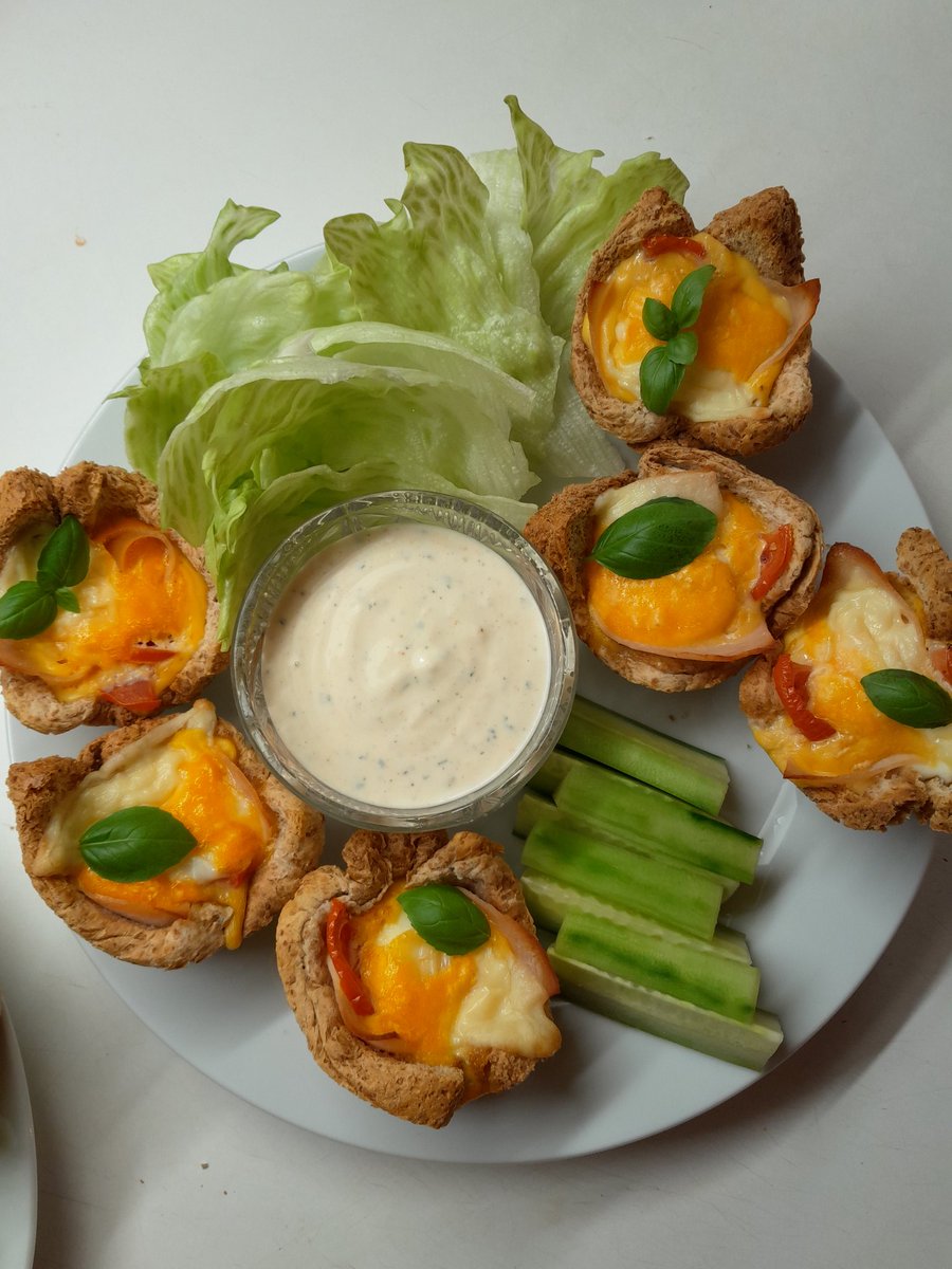 Karolína MJ tweet media