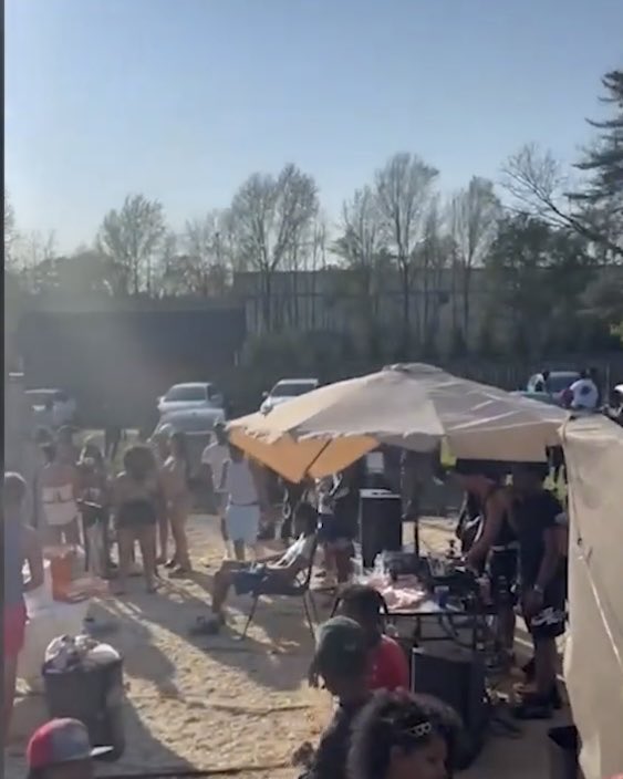 Uptown resident tweet media