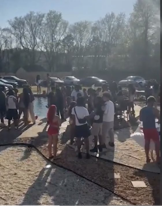 Uptown resident tweet media