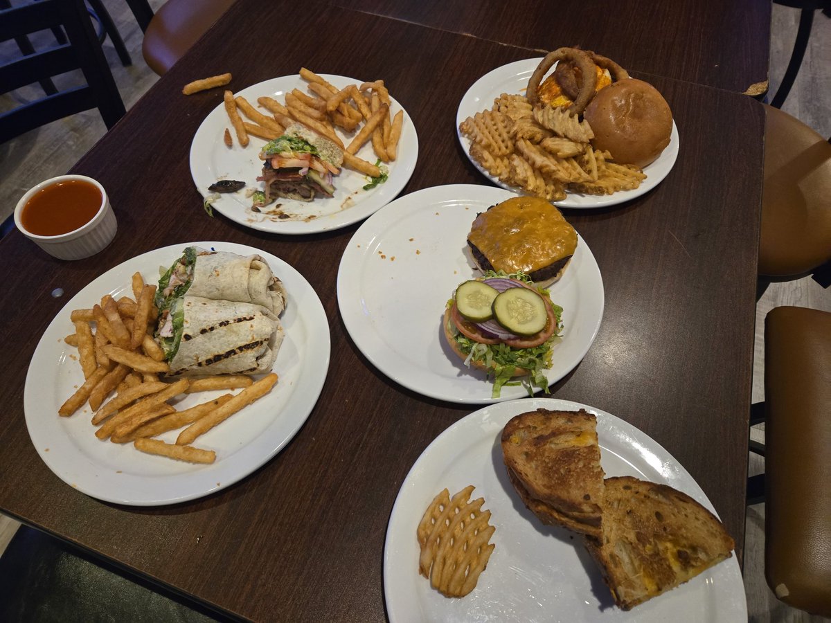 ScottyR37 tweet media