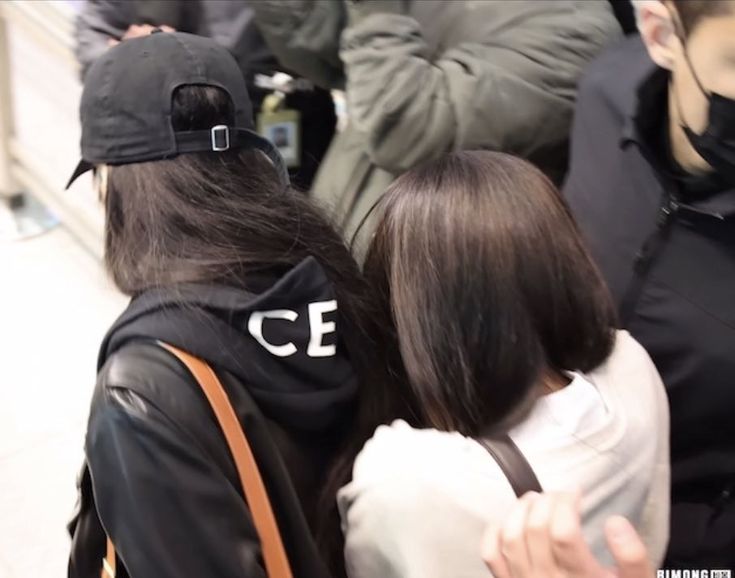 jenliseras tweet media