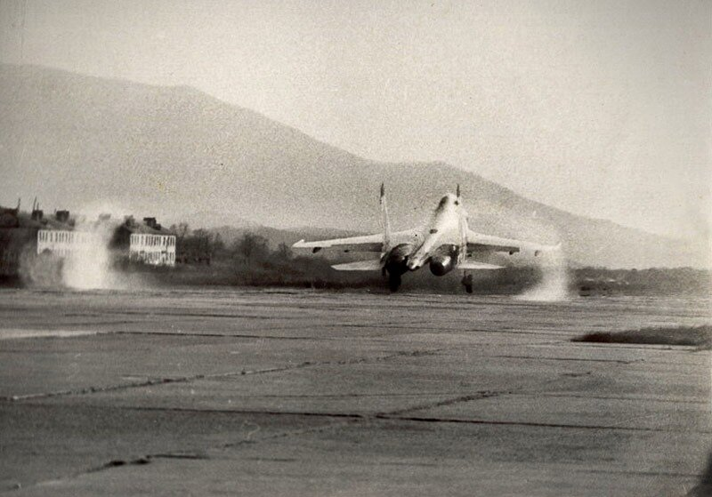 The Su-27_ tweet media