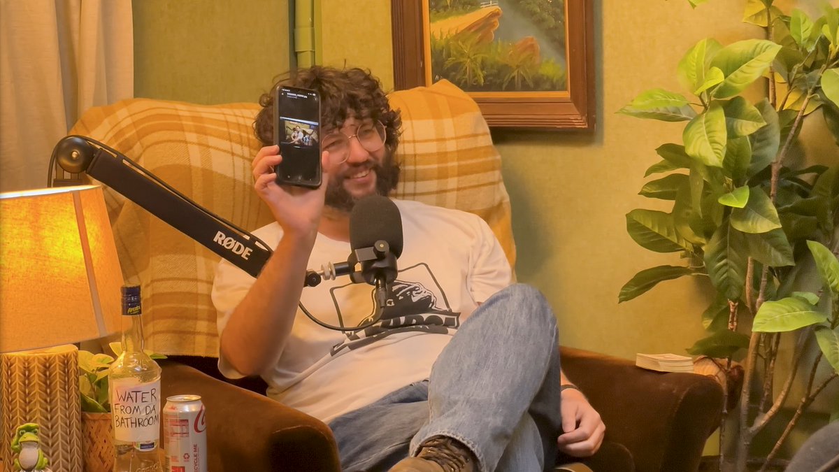 PlumbingTheScreen tweet media