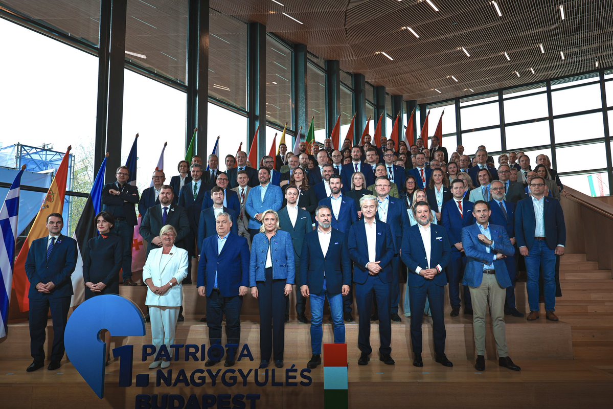 Marine Le Pen tweet media