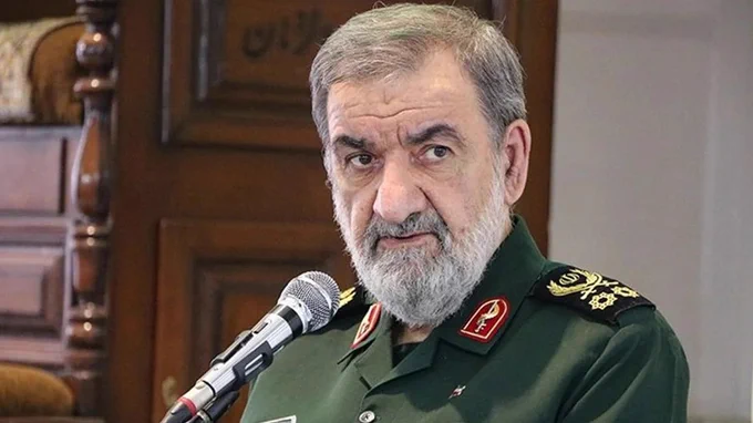 محسن رضایی از ادامه جنگ تا دریافت کامل تضمین های بین المللی خبر داد