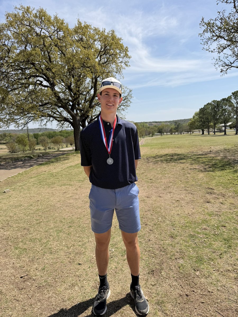 svillegolf's tweet photo. @svillegolf Yellow Jackets win the District 6-4A Tournament today! Sophomore Trey Waddell places 🥈, losing in a playoff for 1st. Freshman August Thurman placed 4th after losing a playoff for 3rd. Juniors Cooper Rudd and Karter Brown finished 7th and 9th respectively! https://t.co/ALI7VhMb1f