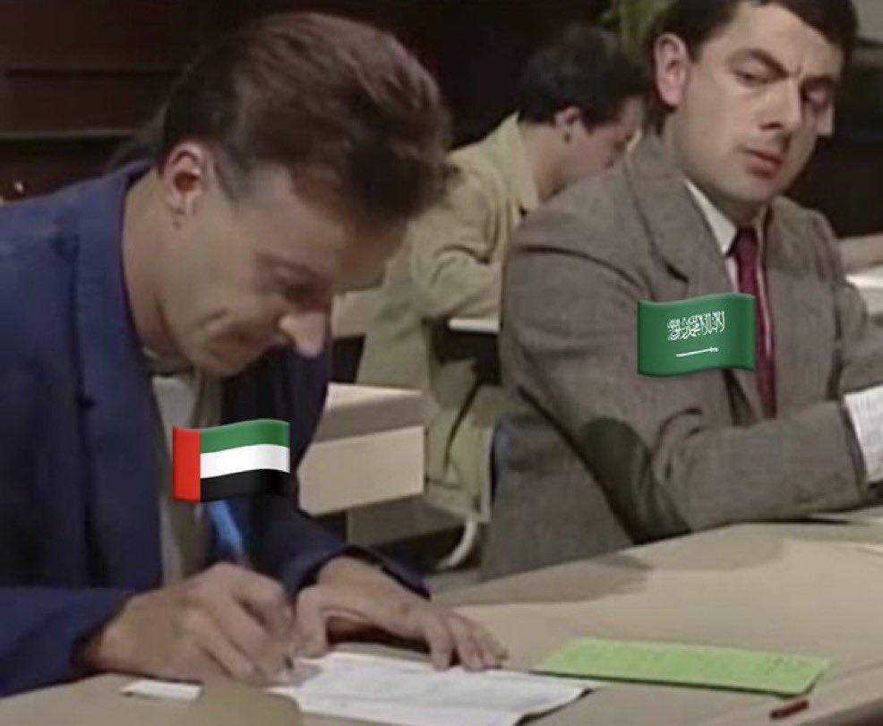 رملة اماراتية tweet media