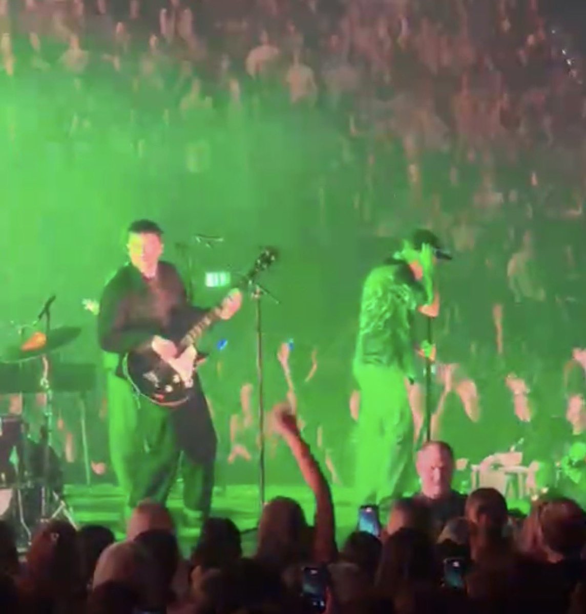 DeluriaD tweet media