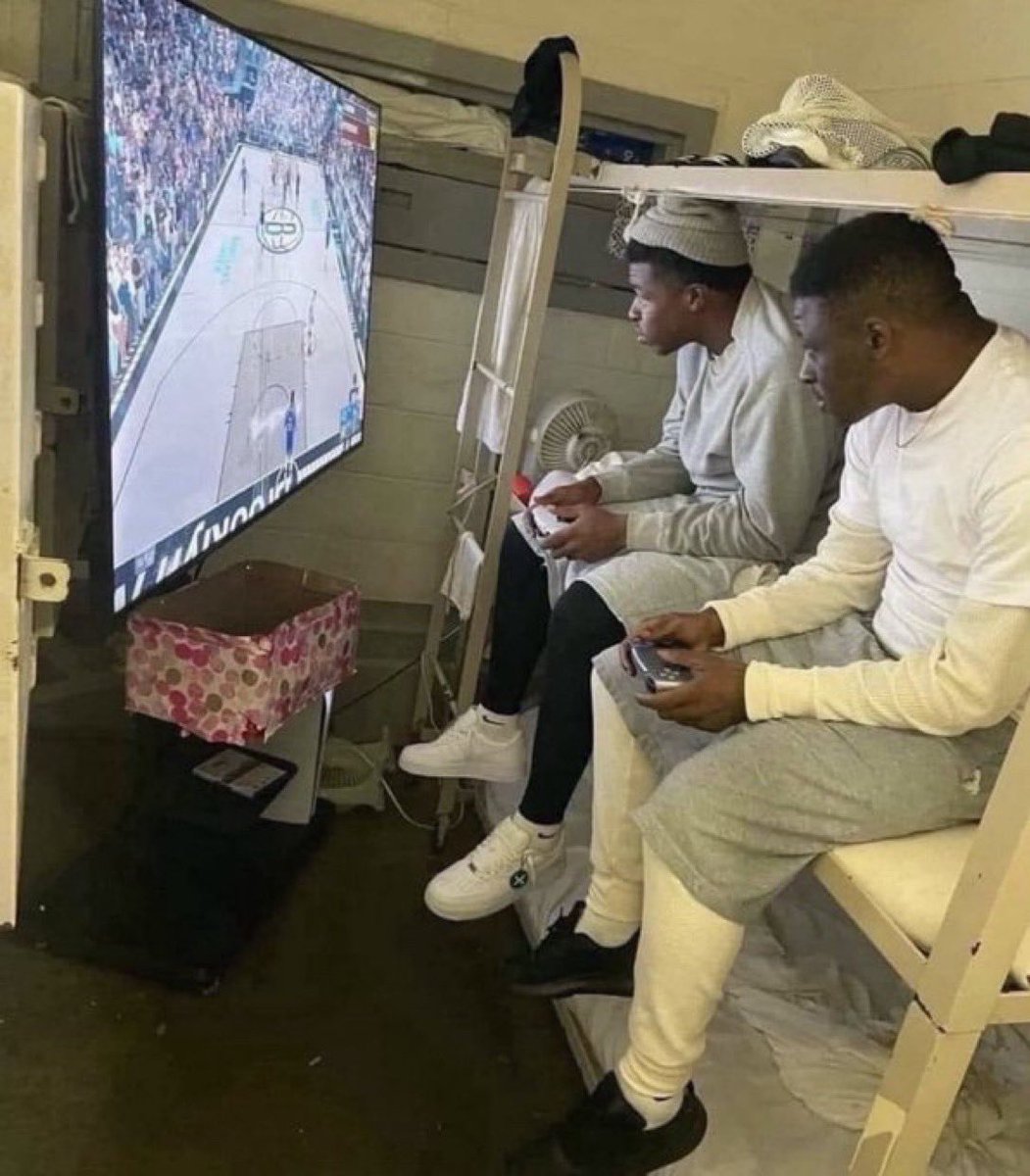 Honey Thoughts 🇺🇸 tweet media