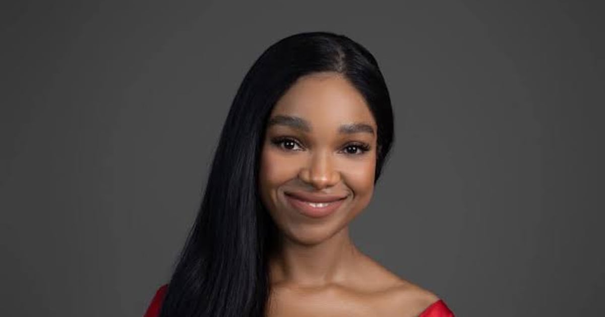 ChrysPrinc82958's tweet photo. Her Back Still Hurts for Carrying that Show,
Let's Make this Trend so Big Brother Will never Boycott House Mates Again
#BBMzansiS6 https://t.co/2Q0QOQPwl7