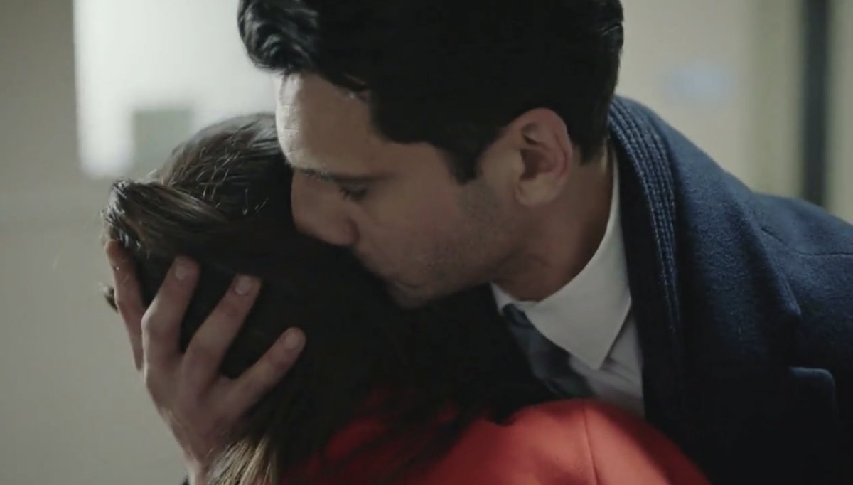 рони tweet media