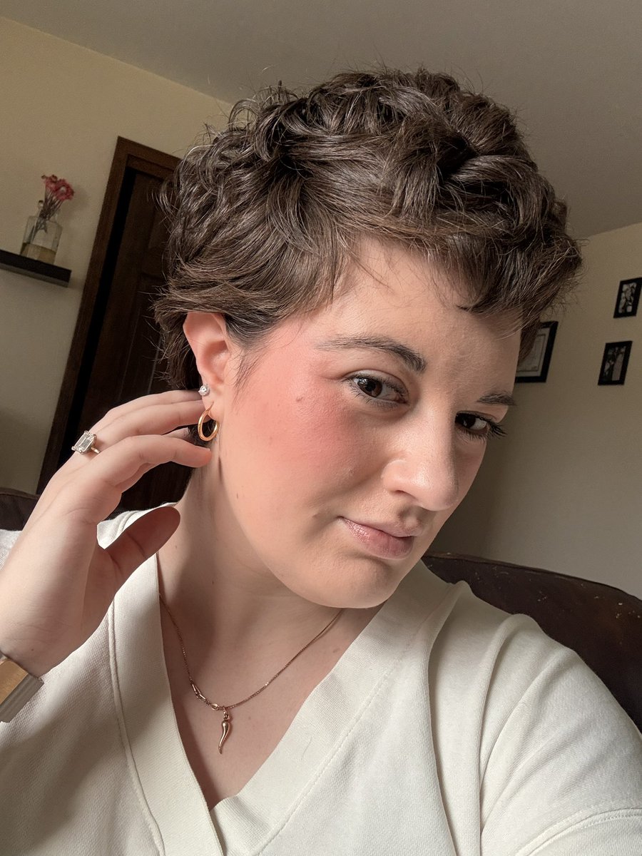 c. | badlands nyc 1 💙 tweet media