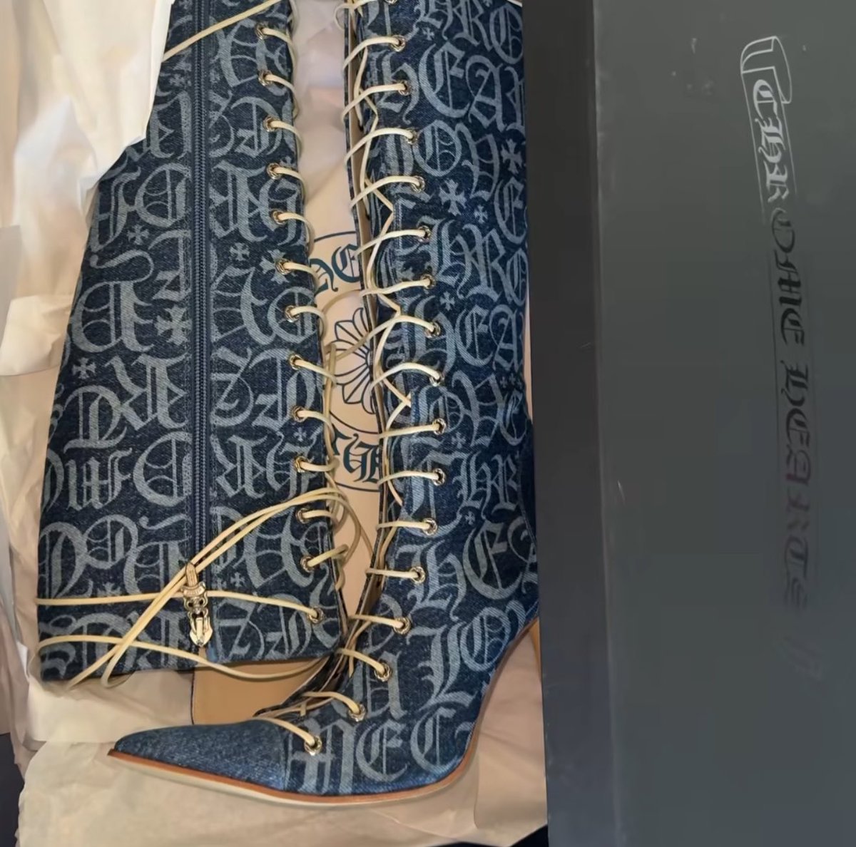 Angel_fall tweet media