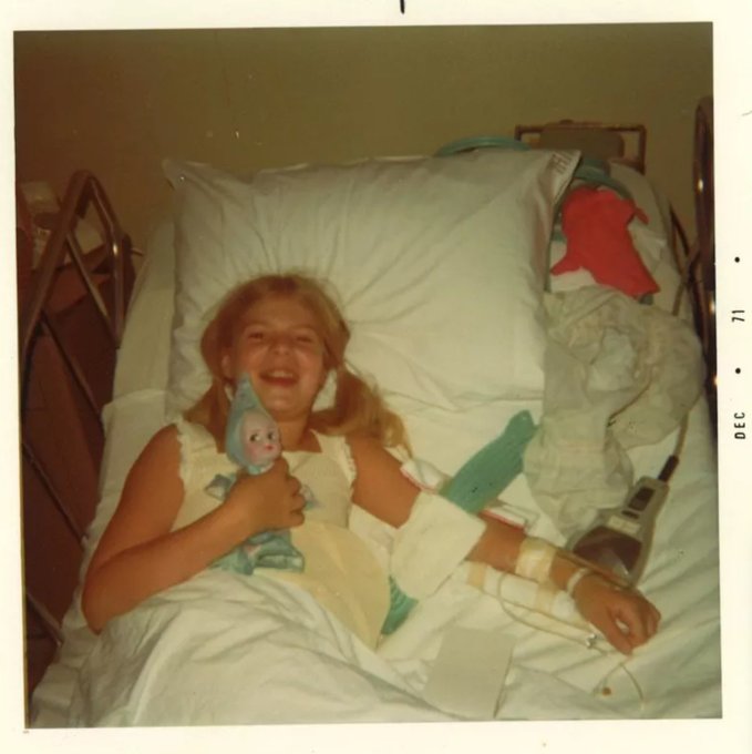 Sen. Tammy Baldwin tweet media