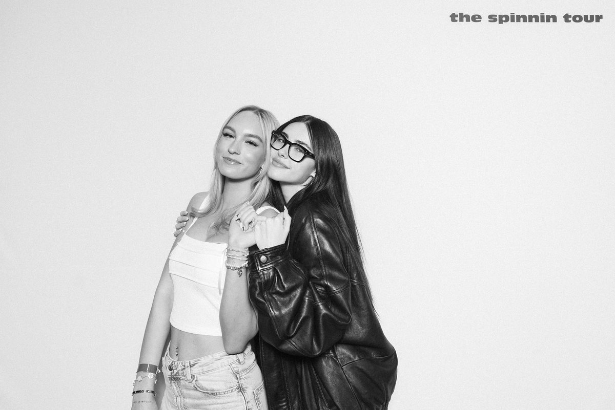 char 𑣿 💋🪩 tweet media