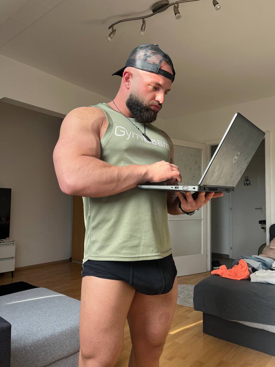 Marcus Power 🔞 tweet media