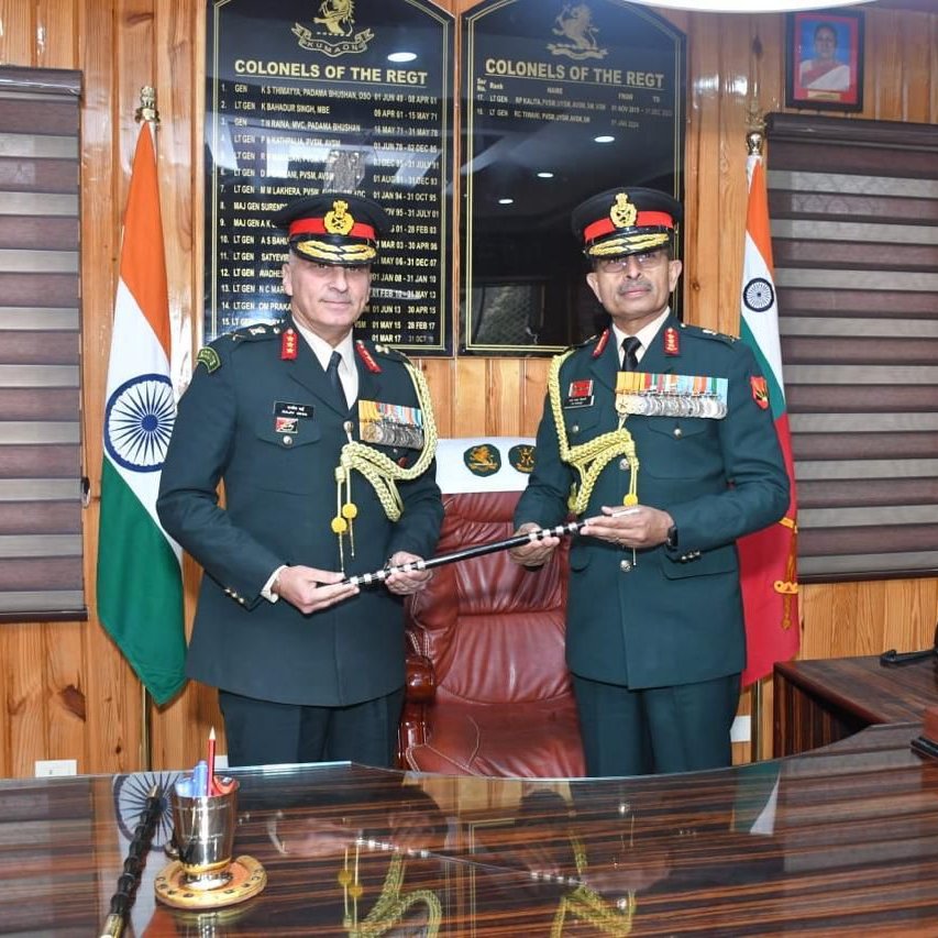 SSBCrack's tweet photo. Lieutenant General Rajiv Ghai Takes Over as Colonel of Kumaon &amp; Naga Regiments at Ranikhet Ceremony https://t.co/9SFVFDJjBI