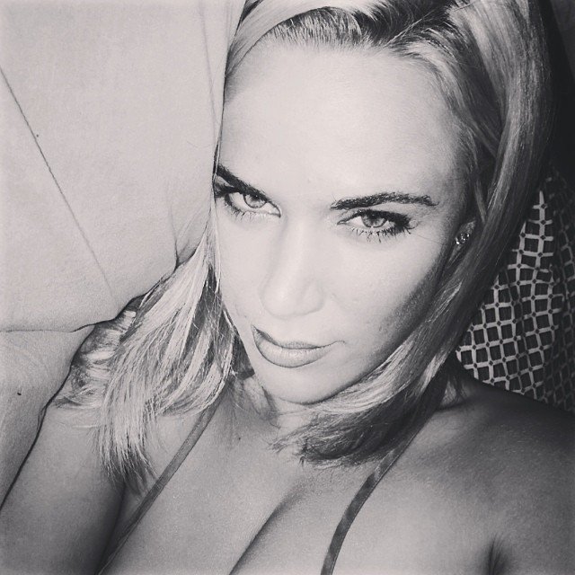 I N F A M O U S tweet media