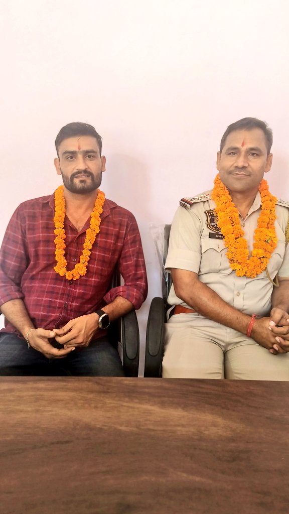 दबंग police officer श्याम नगर जयपुर SHO बड़े भाई जी दलबीर सिंह जी फौजदार के साथ जयपुर में एक फीता काटने का मौका मिला 😉❣️🙌