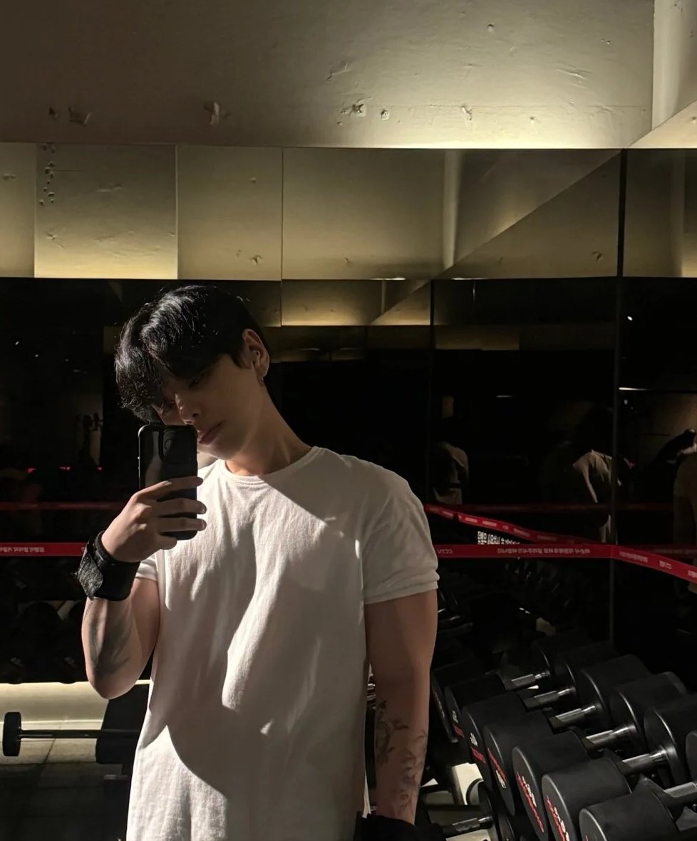 빛아이 tweet media