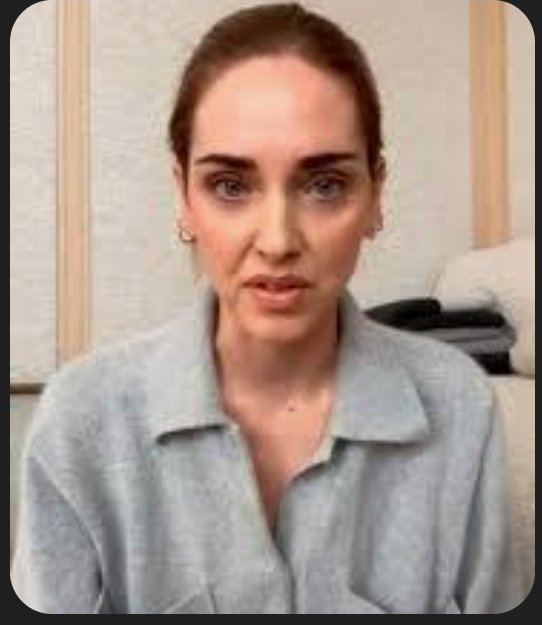 un caffè spot tweet media