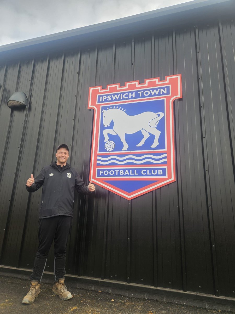 Benjamin Connell tweet media