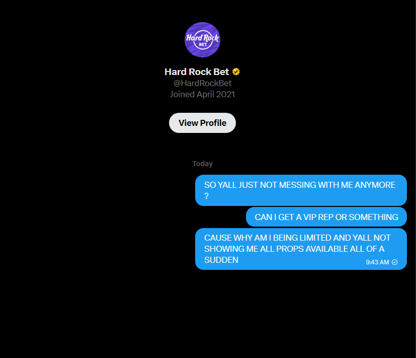 PettyQueen tweet media