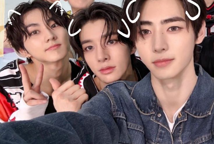 hazel🐰 tweet media