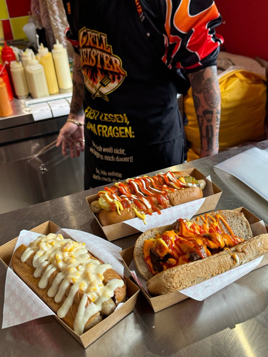 Natthapong 253 tweet media