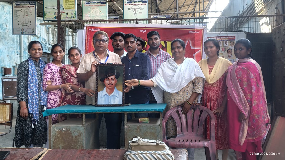 మంచిర్యాల జిల్లా కేంద్రంలోని ఐటిఐ కళాశాల లో భగత్ సింగ్, రాజ్ గురు, సుఖదేవ్ 95 వ వర్థంతి సందర్భంగా యుఎస్ఎఫ్ఐ మంచిర్యాల జిల్లా కార్యదర్శి మిట్టపల్లి తిరుపతి