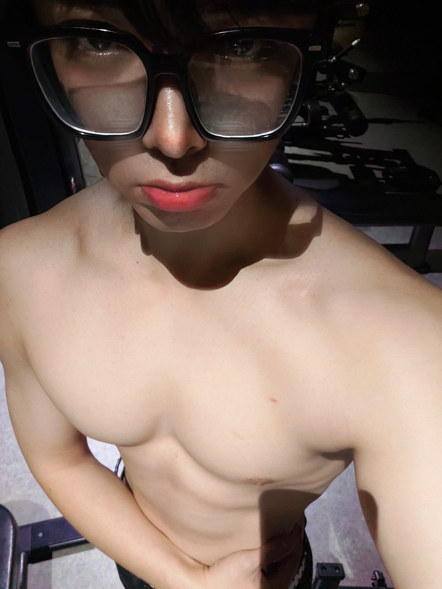 叉叉插间茶查查叉 tweet media