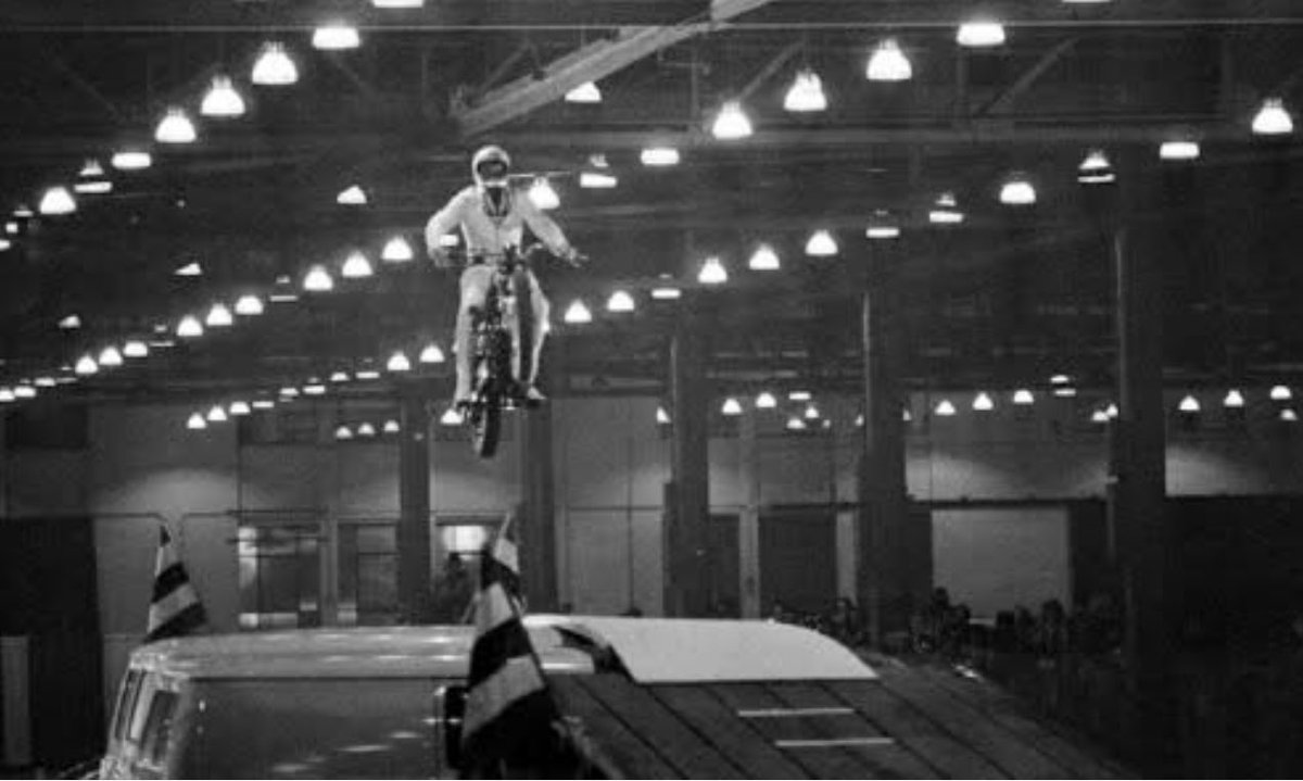 Evel Knievel tweet media