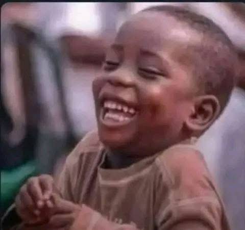 No body is ☺humble than a person coming to borrow 💰 Money they can even greet your 🐕dogs like "hey Tiger, yesterday u barked well keep it up" 🥱😹🤣.