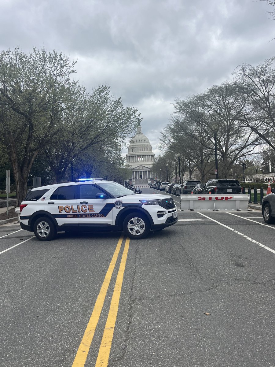revmahoney's tweet image. A prayer request at the United States Capitol: The streets are blocked around the Capitol because of a suspicious package. Please pray for the safety and protection of all! #GodProtect #Psalm91