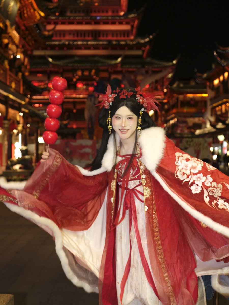 lyOn ? 🐾 #QtoresQ tweet media