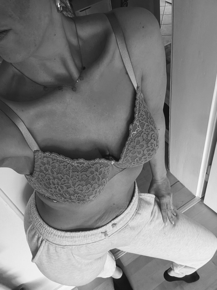 MiLisaOne tweet media