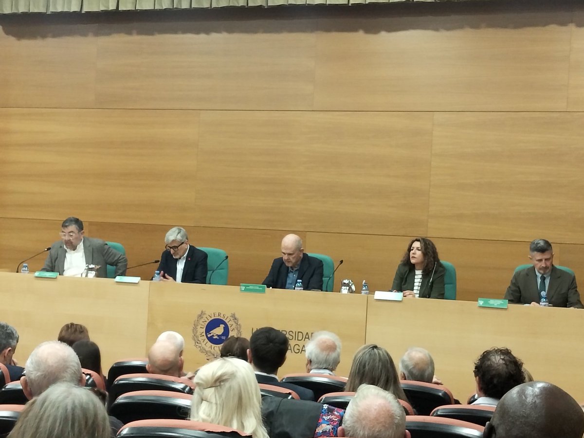 Capitan Ahab tweet media