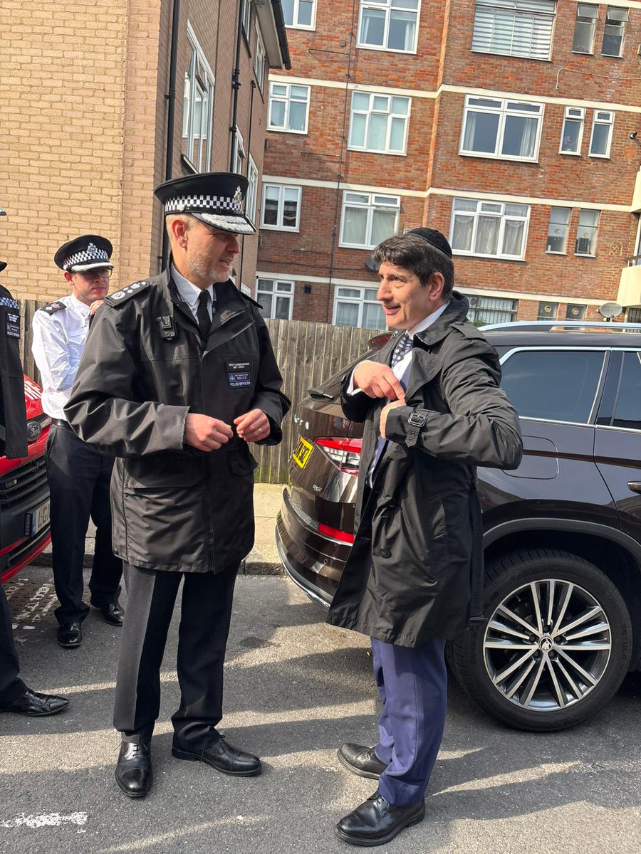 Metropolitan Police tweet media