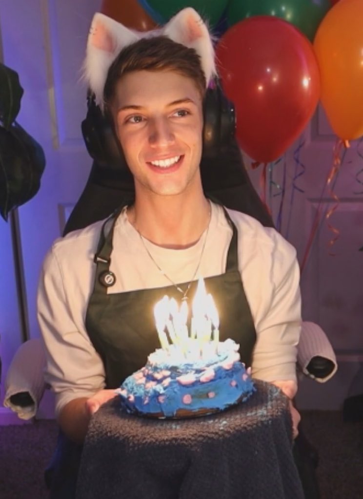 KoiJay🍥 tweet media