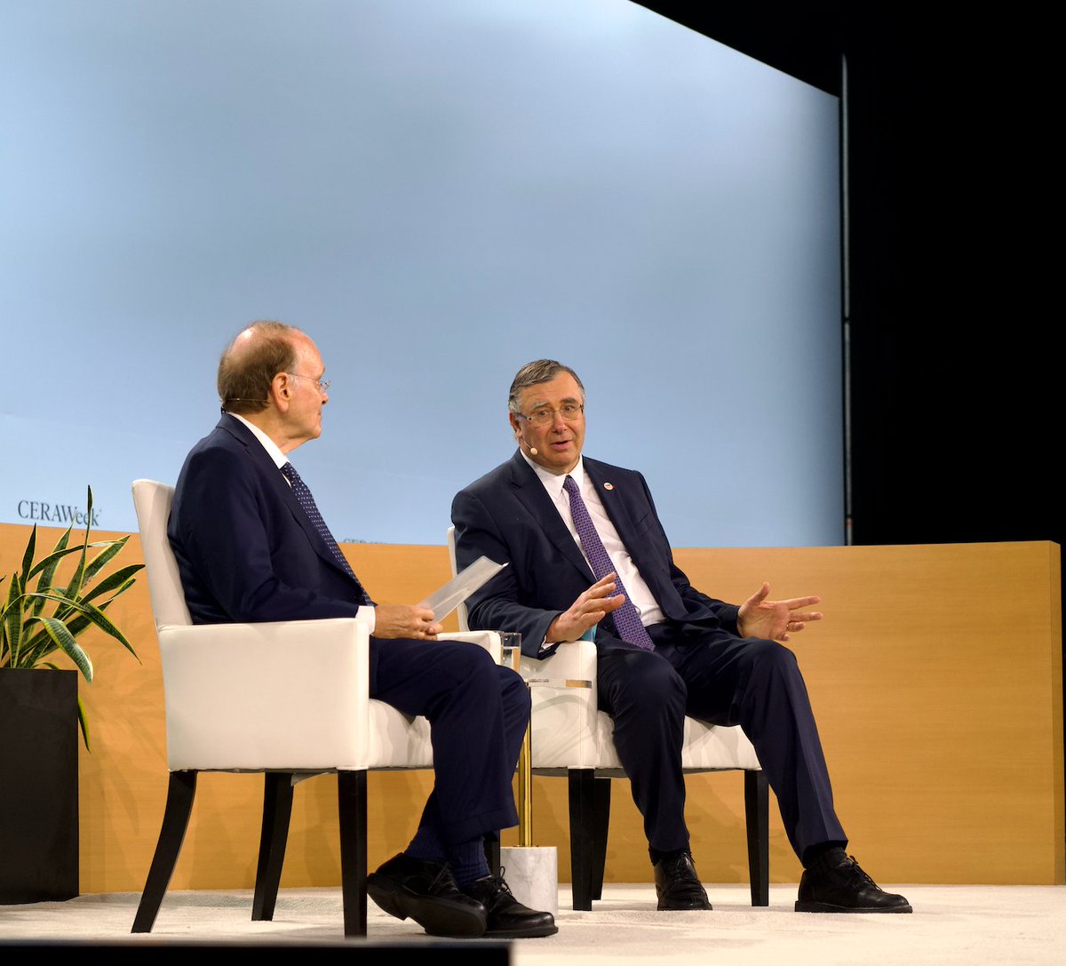 TotalEnergies tweet media