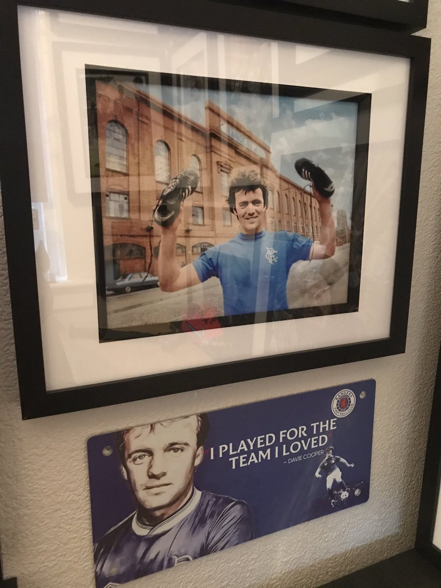Cammy26_2's tweet photo. The genius that was Davie Cooper always remembered ❤️🤍💙 https://t.co/zOTkbL8rpI
